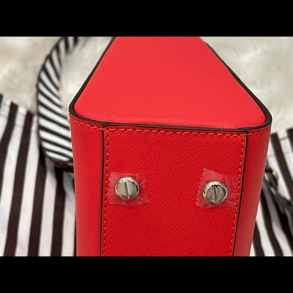 Henri Bendel Limited Edition Bouquet  bag - Picture 9 of 15